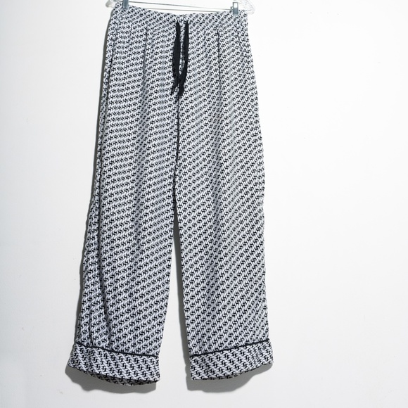 Victoria's Secret Reindeer Christmas Pajamas Black Deer Pajama Set Medium - Picture 4 of 8